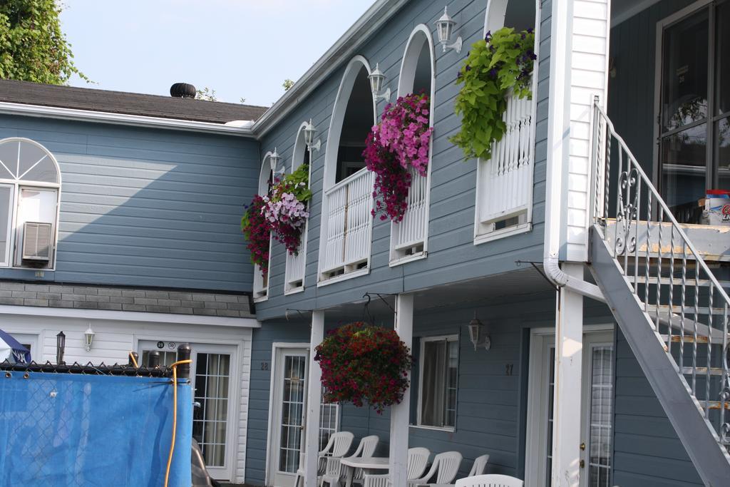 Kingsbridge Inn / Bon-Air Motel Wasaga Beach Exterior foto